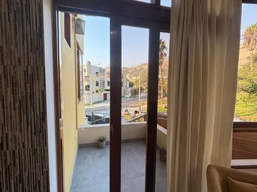VENDO DUPLEX DE 186M2 + COCHERA EN URB. LAS LOMAS DE LA MOLINA