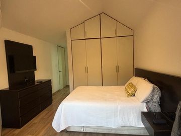 VENDO DUPLEX DE 186M2 + COCHERA EN URB. LAS LOMAS DE LA MOLINA