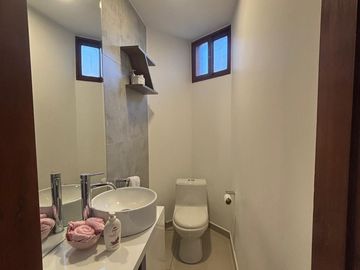 VENDO DUPLEX DE 186M2 + COCHERA EN URB. LAS LOMAS DE LA MOLINA