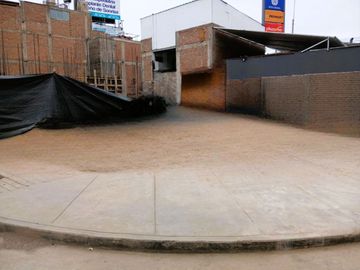 🔥 ¡LOTE ESQUINERO FRENTE A REAL PLAZA CHORRILLOS! - Zonificación RDM (4 Pisos)