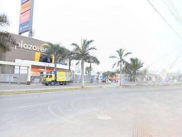 🔥 ¡LOTE ESQUINERO FRENTE A REAL PLAZA CHORRILLOS! - Zonificación RDM (4 Pisos)