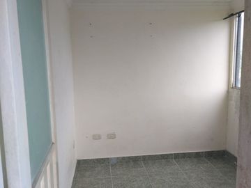 Venta Casa Esquinera de 3 niveles con local para negocio Hacienda Cuba-Pereira