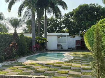 ¡Exclusiva Villa Moderna en Isla Mocolí! 🏡✨