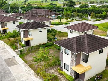 House and lot for sale in Vermosa Cavite daang hari