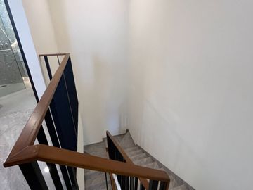 Vola Sutera Rasuna. Rumah Modern Nyaman Aman Dekat Alam Sutera