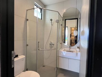 Vola Sutera Rasuna. Rumah Modern Nyaman Aman Dekat Alam Sutera