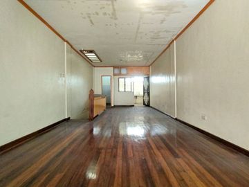 2 floors, 120 sqm Townhouse along Vicente Cruz street, Sampaloc Manila for sale