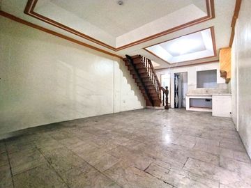 2 floors, 120 sqm Townhouse along Vicente Cruz street, Sampaloc Manila for sale