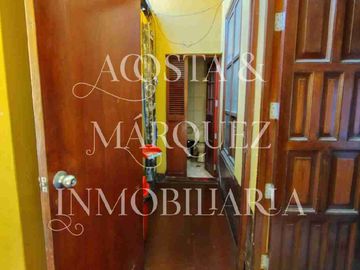 EN VENTA: Local comercial de un piso en excelente UBICACIÓN
Jirón Bolognesi - Trujillo
