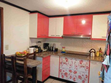 Casa de venta de 4 dormitorios en el norte de Quito