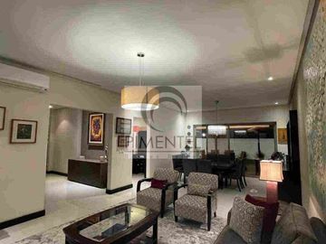 Casa en Venta en La Herradura, golf