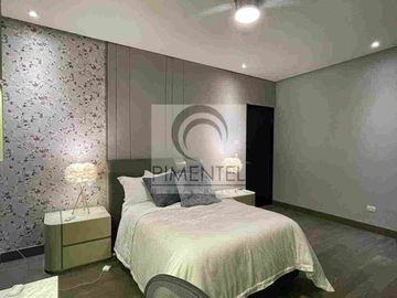 Casa en Venta en La Herradura, golf