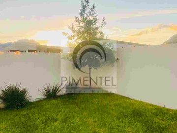 Casa en Venta en La Herradura, golf