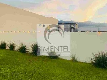 Casa en Venta en La Herradura, golf