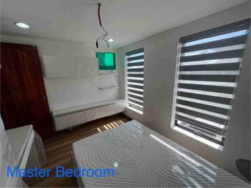 HOUSE FOR SALE in Crescent Ville Subdv North Casuntingan Mandaue Cebu