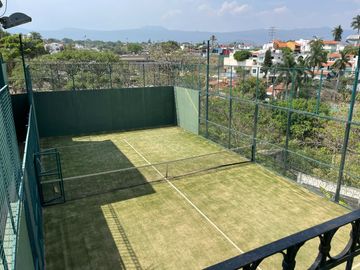 En privada con vigilancia