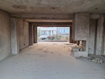 SE VENDE CASA EN EL GOLF DE HUAMPANI 2DA ETAPA