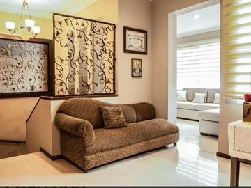 VENDO IMPECABLE Y MARAVILLOSA CASA!!!