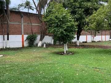 Propiedad Única con Doble Acceso, Uso Mixto y Arquitectura con Valor Patrimonial