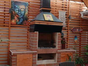 Se vende casa hermosa de 2 pisos, remodelada, cómoda y bien ubicada, Santiago Humberstone 286