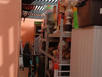 Se vende casa hermosa de 2 pisos, remodelada, cómoda y bien ubicada, Santiago Humberstone 286
