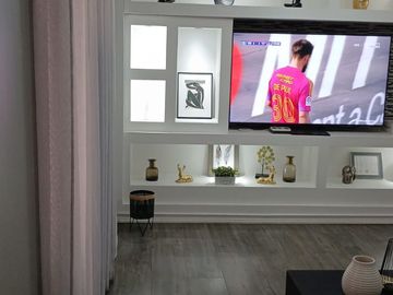 Se vende casa hermosa de 2 pisos, remodelada, cómoda y bien ubicada, Santiago Humberstone 286