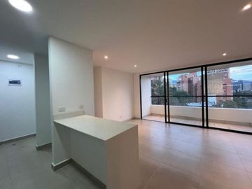 SE VENDE APARTAMENTO EN EL POBLADO, CASTROPOL