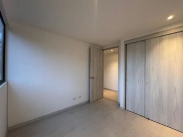 SE VENDE APARTAMENTO EN EL POBLADO, CASTROPOL