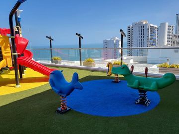 Se Vende o Arrienda Espectacular Apartamento frente al mar.