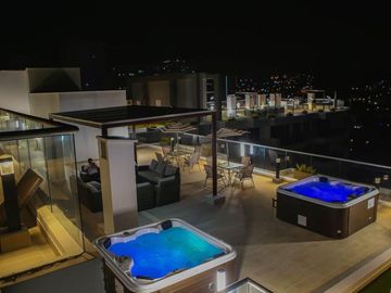 Se Vende o Arrienda Espectacular Apartamento frente al mar.