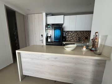 Se Vende o Arrienda Espectacular Apartamento frente al mar.