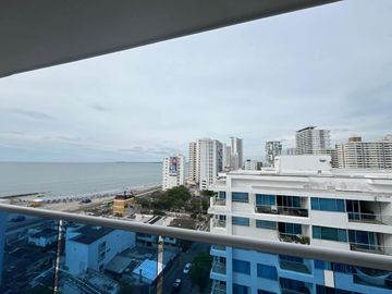 Se Vende o Arrienda Espectacular Apartamento frente al mar.