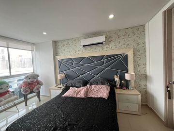 Se Vende o Arrienda Espectacular Apartamento frente al mar.