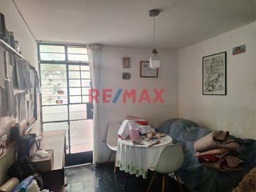 Venta De Casa En Urb. Los Laureles - Chorrillos