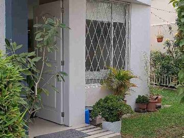🏡VENDO CASA EN CUMBAYA – PRIMAVERA II🏡

✨ Exclusivo conjunto OBERER II ✨