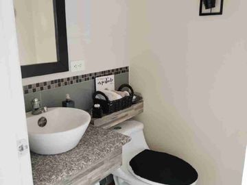 🏡VENDO CASA EN CUMBAYA – PRIMAVERA II🏡

✨ Exclusivo conjunto OBERER II ✨