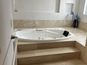 PRECIOSA CASA EN SAYAVEDRA