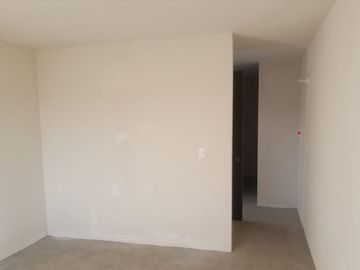 CASA EN VENTA UBICADA EN VALLE SAN PEDRO URBI VILLA DEL CAMPO, TECAMAC. ¡LISTA PARA HABITAR, ENTREGA INMEDIATA, SE ACEPTAN CREDITOS!