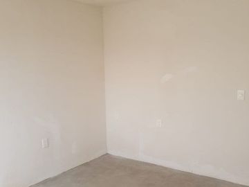 CASA EN VENTA UBICADA EN VALLE SAN PEDRO URBI VILLA DEL CAMPO, TECAMAC. ¡LISTA PARA HABITAR, ENTREGA INMEDIATA, SE ACEPTAN CREDITOS!