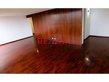 Departamento Elegante Y Clásico Frente Al Golf - Vista Panorámica Piso 12, San Isidro