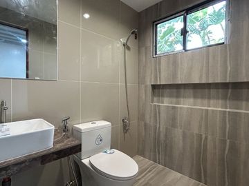 Affordable Single Detached Brandnew House with Garden near Twin Lakes.