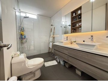 SE VENDE APARTAMENTO DUPLEX EN ENVIGADO, LOMA DEL ESMERALDAL