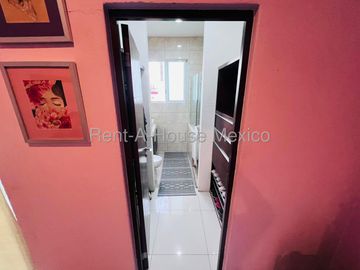 Casa de tres recámaras y roof en venta en Milenio, Querétaro