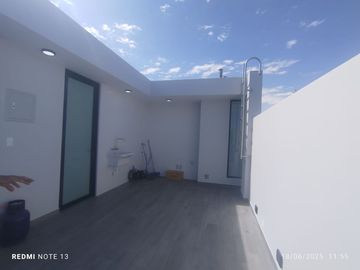 VENDO HERMOSO PENTHOUSE EN SELVA ALEGRE ACABADOS DE PRIMERA 370M2 MAS AIRES