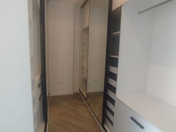 VENDO HERMOSO PENTHOUSE EN SELVA ALEGRE ACABADOS DE PRIMERA 370M2 MAS AIRES