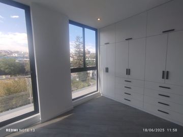 VENDO HERMOSO PENTHOUSE EN SELVA ALEGRE ACABADOS DE PRIMERA 370M2 MAS AIRES