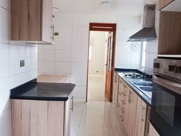 Vendo casa de cuatro dormitorios en Machali Rancagua