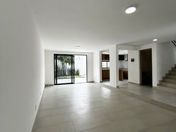 Casa en venta Acropolis (entre tepeyac y andrade) remodelada
