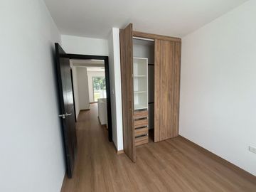 Amplia, Moderna y Confortable,