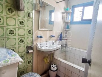 CASA  CON  GRAN POTENCIAL PARA REMODELAR